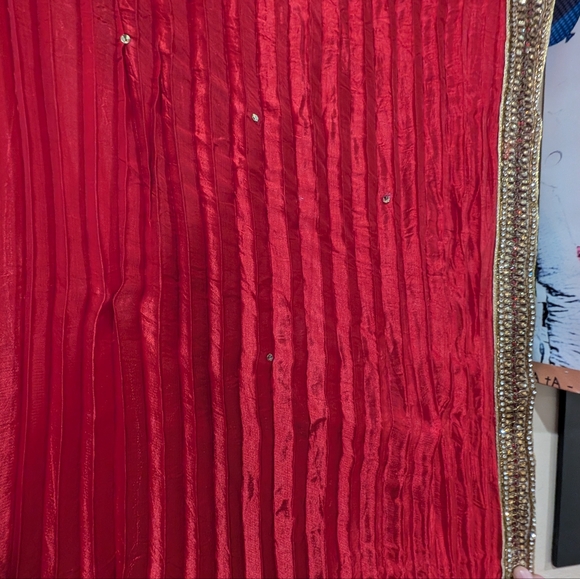 Manyavar Sherwani set with dupatta - Picture 14 of 15